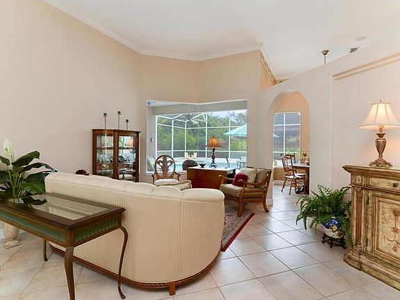 3rd image of 4815 Kensington Park Blvd