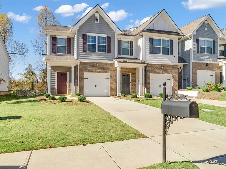 62 Chastain Cir — Photo 2