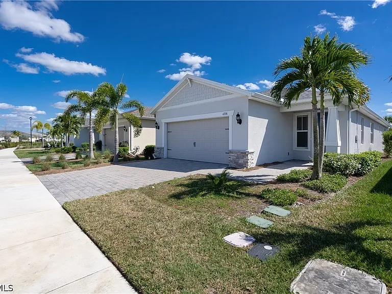 42186 Edgewater Dr — Photo 25