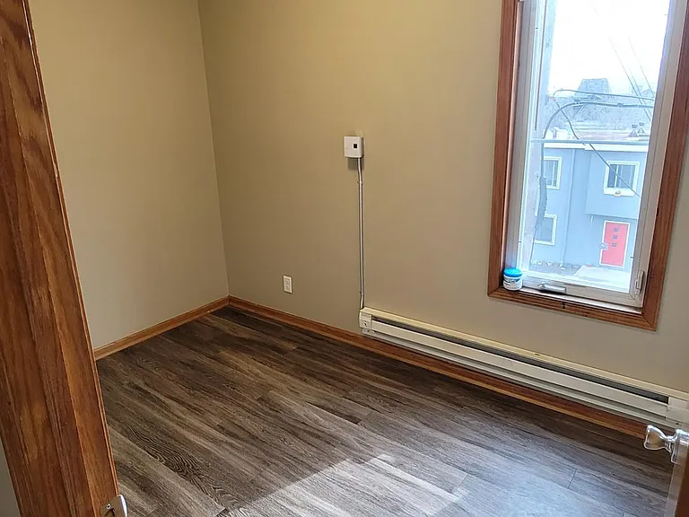719 Wilson Ave #3 — Photo 7