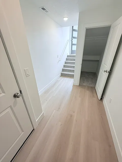 4 bed, 1868 sqft, $2,695 — Photo 4