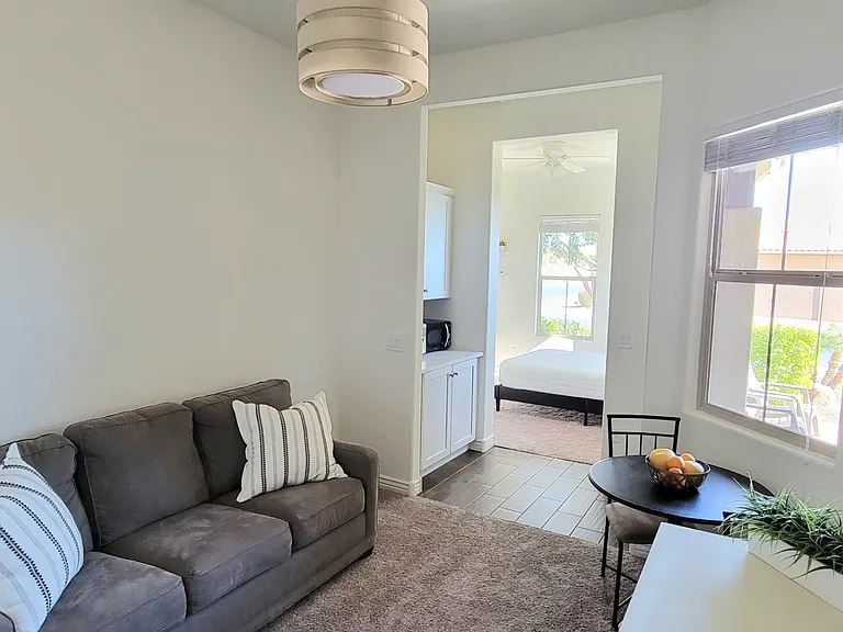 3142 N Los Alamos — Photo 13