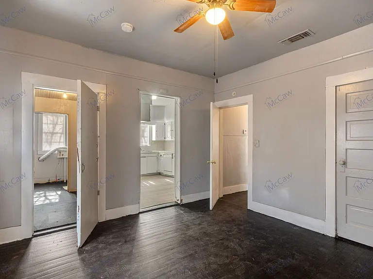1209 Gladiolus St — Photo 6