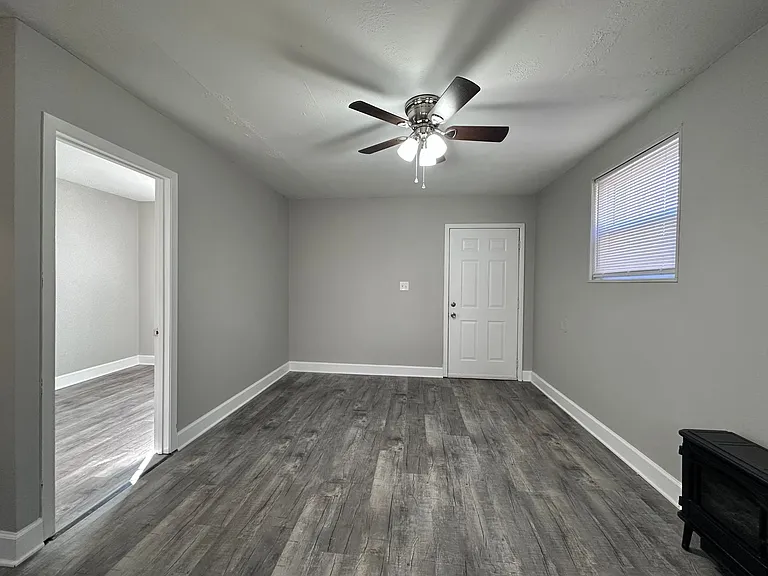 204 Courtyard Cir — Photo 64