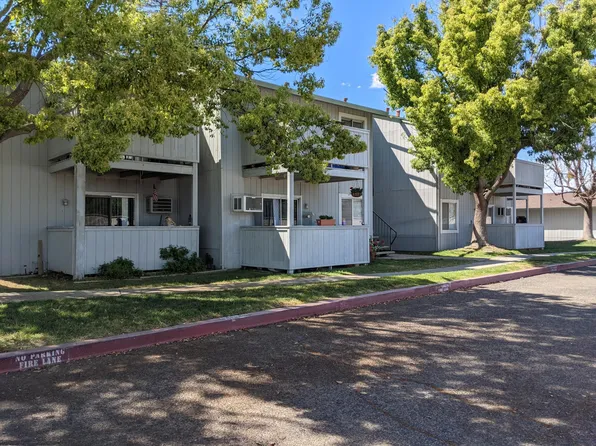 425 E Alameda St, Manteca, CA 95336