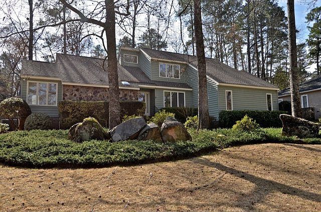 1st image of 3740 Wexford Dr