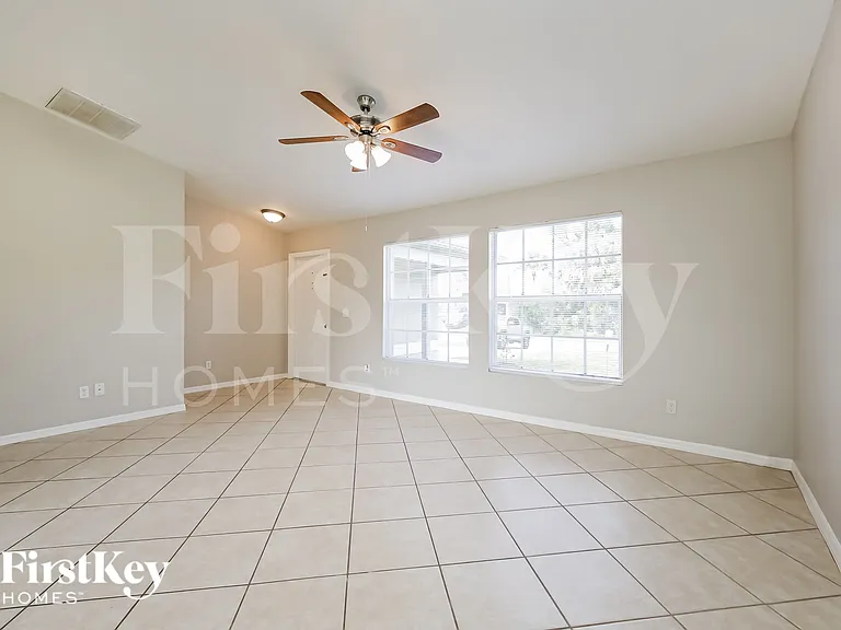 2565 Vogler Ln — Photo 4
