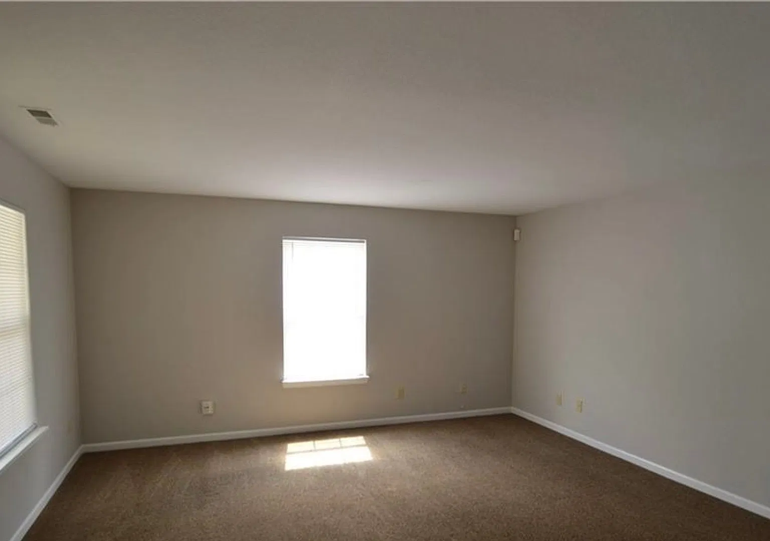 Coming Soon: 4 Bedroom/2.5 Bathroom Located At 5456 Twin Bridge Cir. In Indianapolis, In. — Photo 4