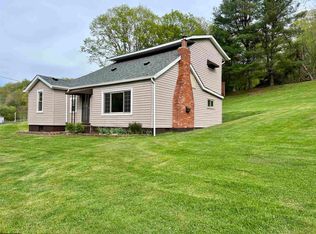 35 Sandy Beach Rd, Fairmont, WV 26554