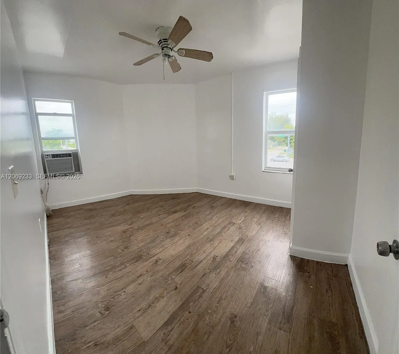 2 bed, 1.0 bath, 700 sqft, $1,700 — Photo 2