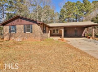 1207 Country Club Rd, Newnan, GA 30263