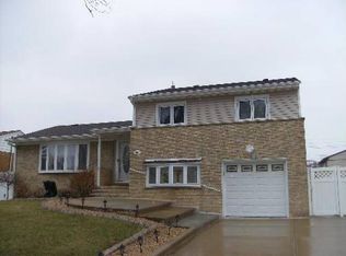 291 Concord Dr, Melrose Park, IL