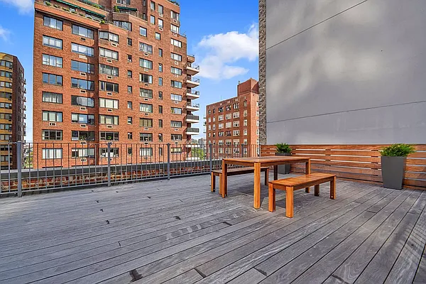 Rented by Compass | media 26