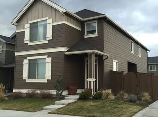 20751 NE Smoke Stack Ln, Bend, OR 97701