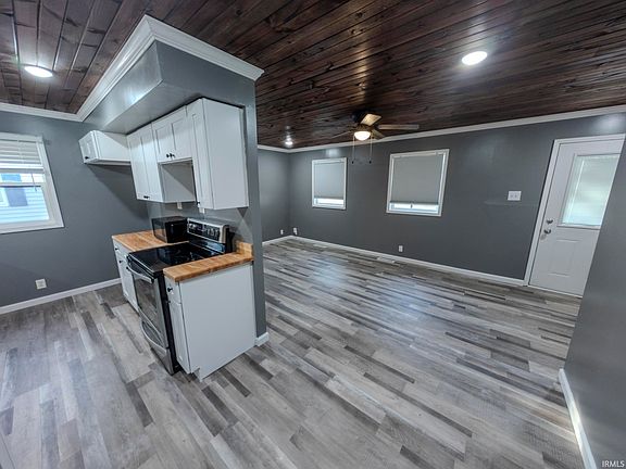 3rd image of 556 Montclair Dr