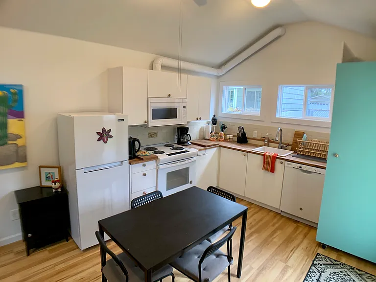 3405 NE 80th Ave #B — Photo 5