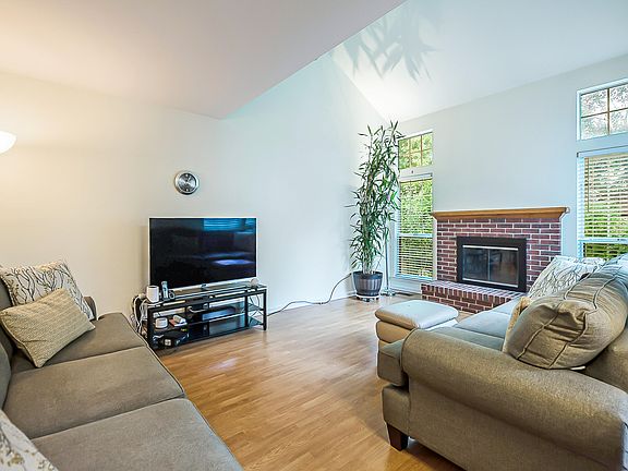 4th image of 3081 Turnberry Ln