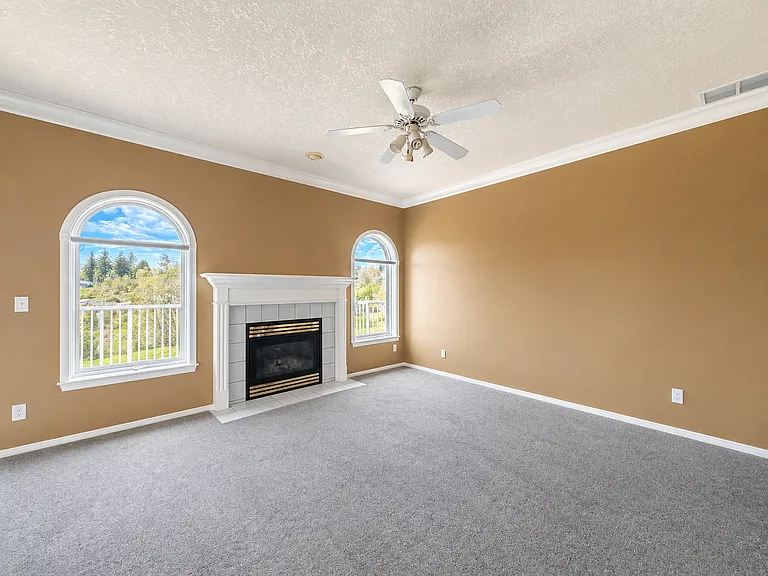 2437 SW Linneman Dr — Photo 16