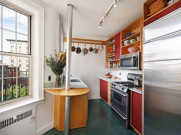 4th image of 145 Hicks St APT A54