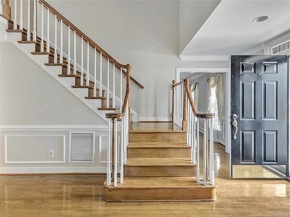 4th image of 2710 Stemwell Blvd