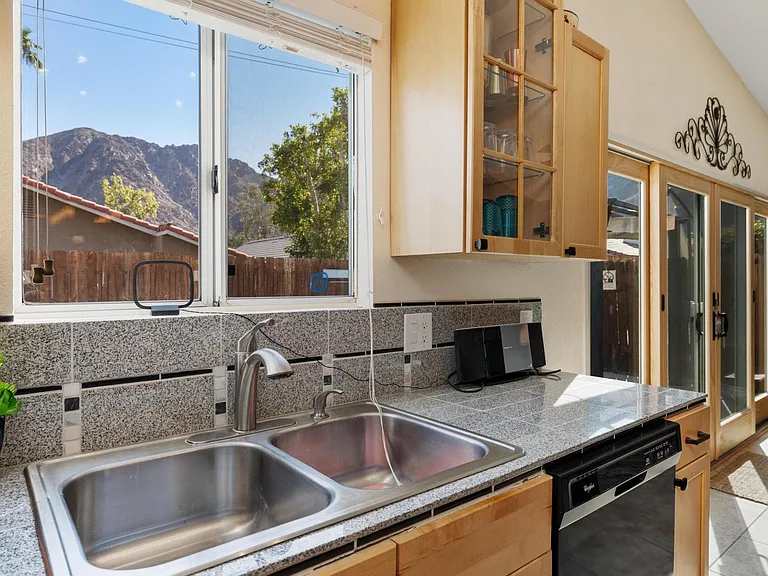 53390 Avenida Navarro — Photo 18