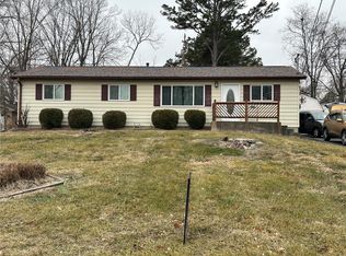 6052 Circle Dr, House Springs, MO 63051