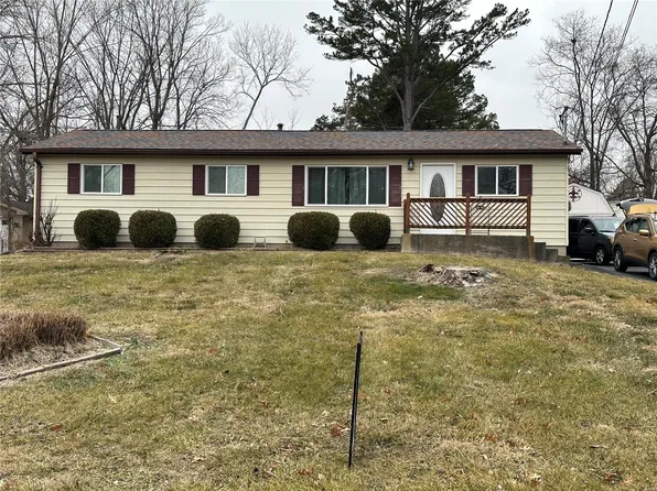 6052 Circle Dr, House Springs, MO 63051