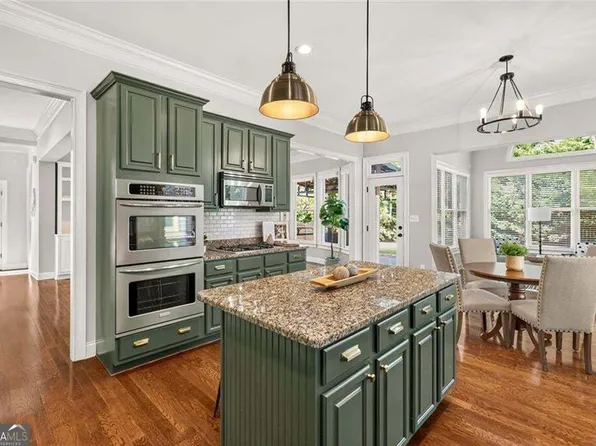 4054 Hill House Rd SW, Smyrna, GA 30082