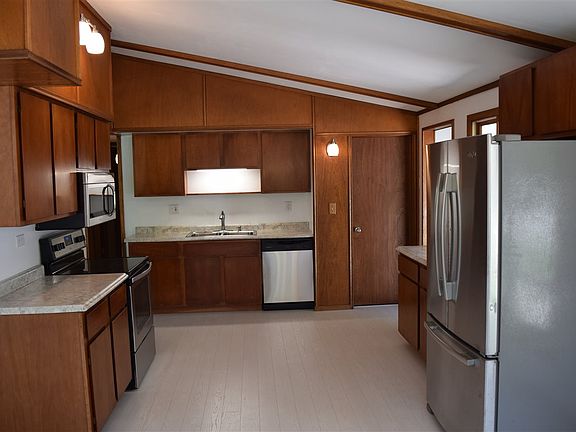 2nd image of 14357 R Ave