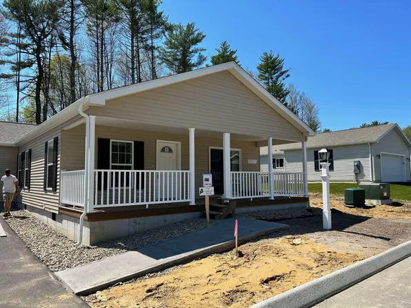 8 Camden Road, Berwick, ME 03901