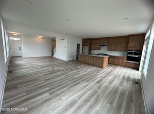 95 Mustang Dr, Englishtown, NJ 07726