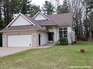 7703 Pinecone Ct, Whitehall, MI