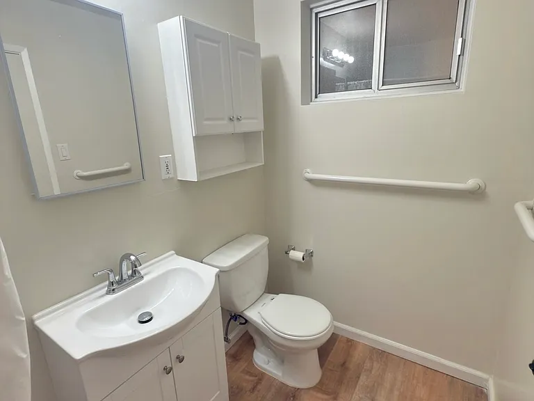 2609 Judah St #10 — Photo 4