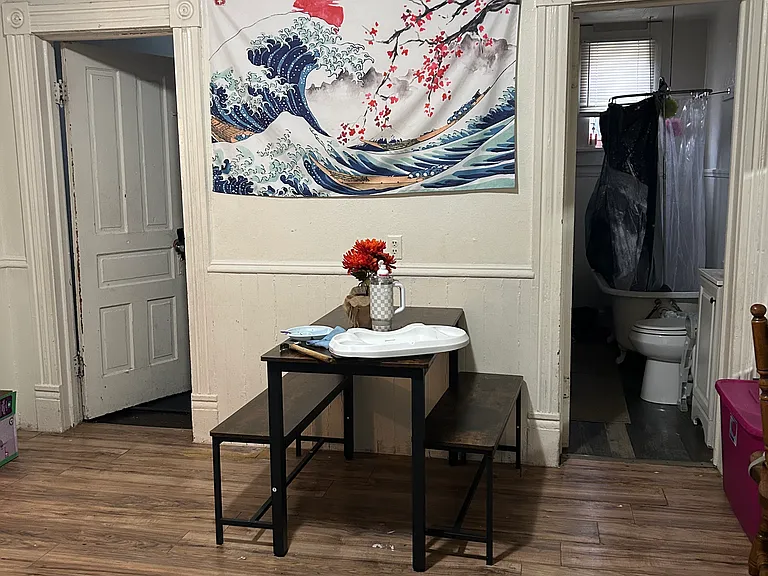 furnished from previous tenant to show scale and placement.