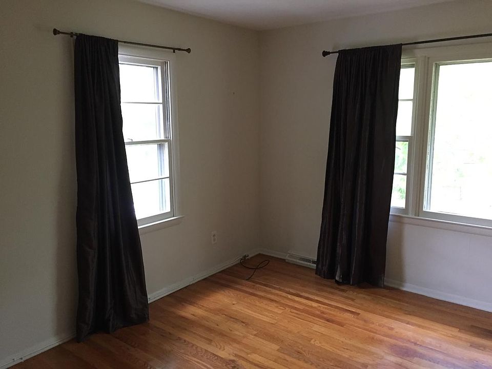 Partial Living Roon