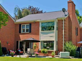 9283 Oakmont Dr, Grand Blanc, MI