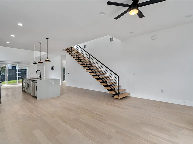 4712 Reyes St #1 — Photo 9