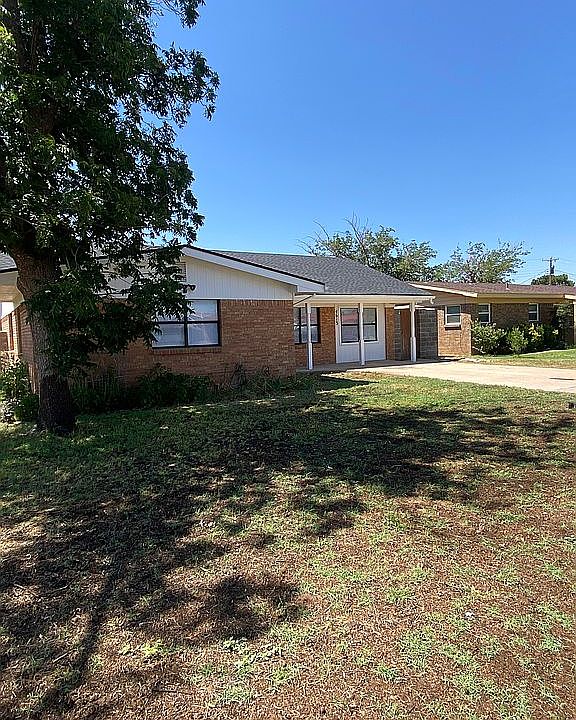 1st image of 4613 Versailles Dr