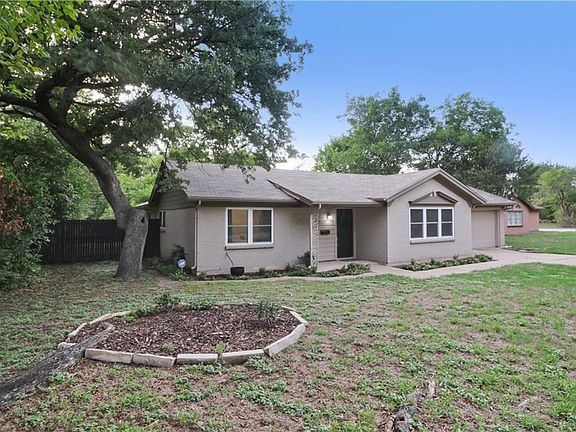 3rd image of 710 Eastcliff Dr