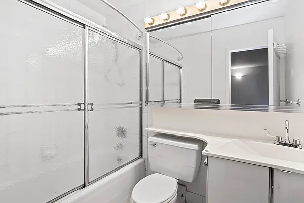 Rented by Douglas Elliman | media 16