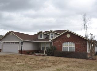 102 Nanih Waiya Ln, Poteau, OK 74953