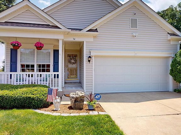 3rd image of 34 Dayton Cir