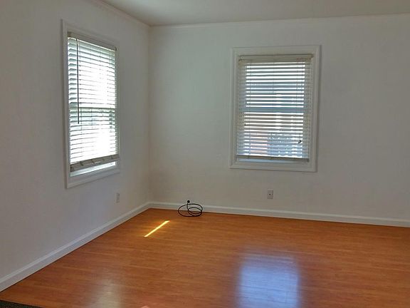 5th image of 536 1st Ave