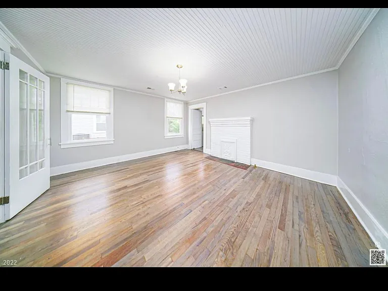 220 Ellis St — Photo 16