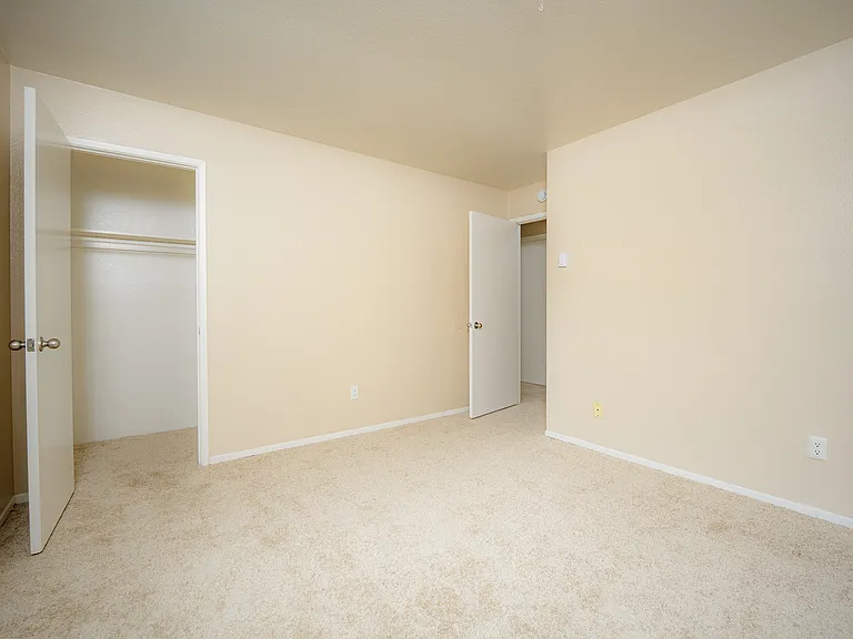214 Cypress #3 1bed