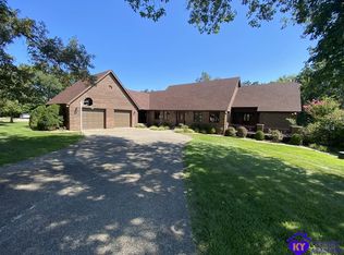 726 Saint Andrews Rd, Brandenburg, KY 40108