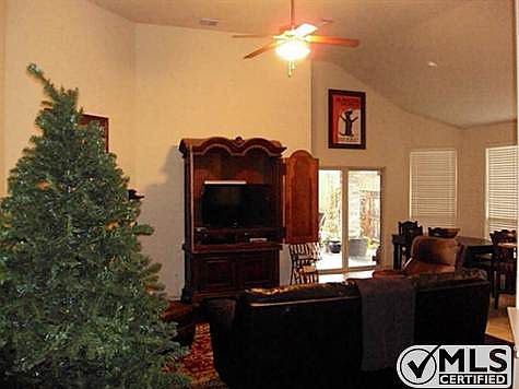 5th image of 10913 Emeraldpark Ln