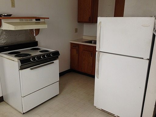 3rd image of 125 Gebhardt Ave