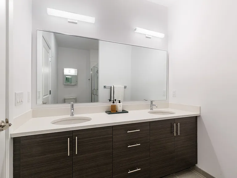EVO Apartments — Photo 11