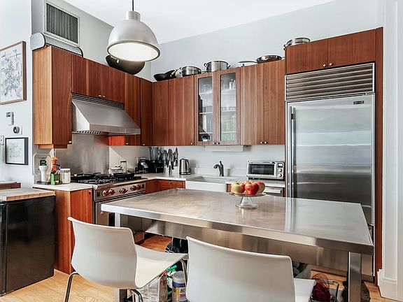 2nd image of 42 Main St APT 2C